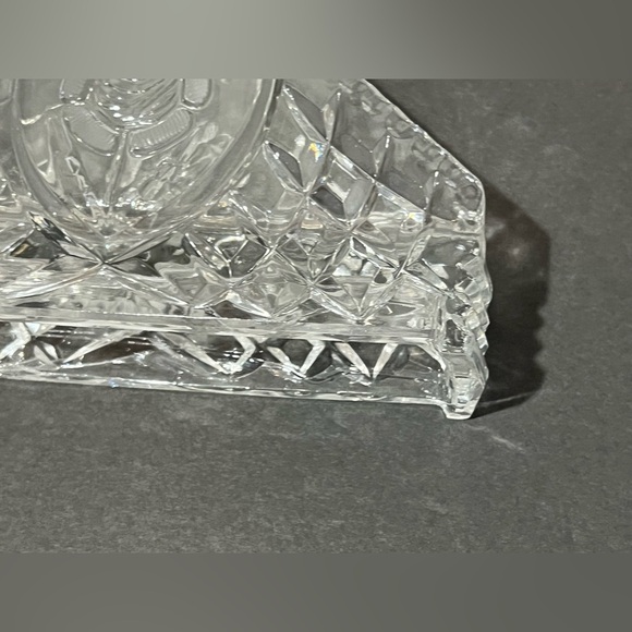 Vintage Crystal Triangle Napkin Holder Rose & Waffle Pattern Crimped Edge Design - Picture 5 of 12